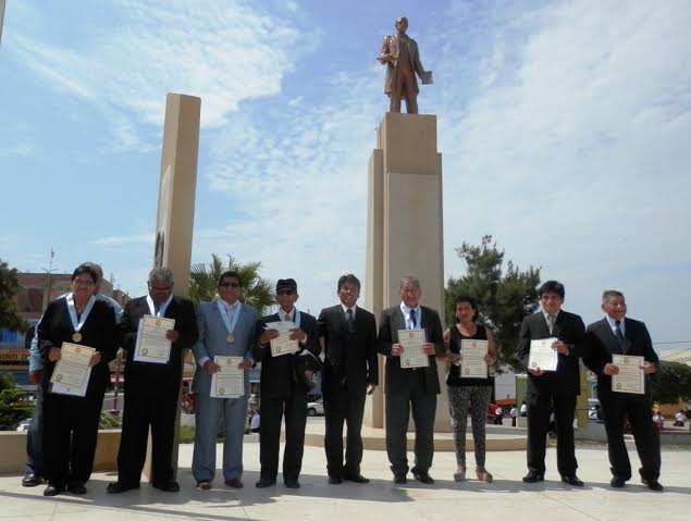 Distinguen a personajes notables de Ciudad Eten durante aniversario