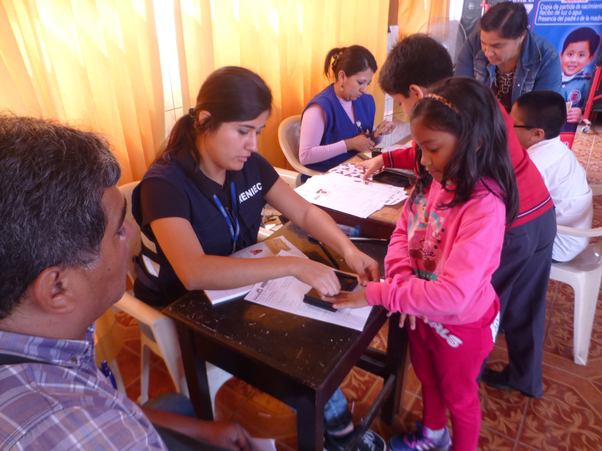 Reniec entregará más de 400 DNI a escolares del colegio Nº 10828 - Cosome