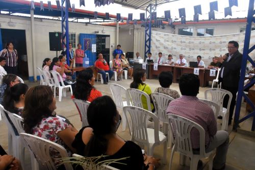 Capacitan a docentes en uso eficiente de inteligencia artificial