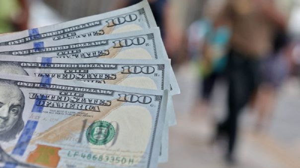 Dólar en Perú cae a su nivel más bajo en diez meses al cierre de hoy, 10 de enero