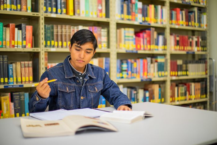 Ocho de cada 10 becarios son los primeros de su familia en acceder a educación superior