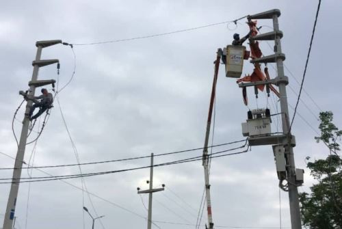 Proinversión adjudica cinco proyectos eléctricos por US$ 118 millones