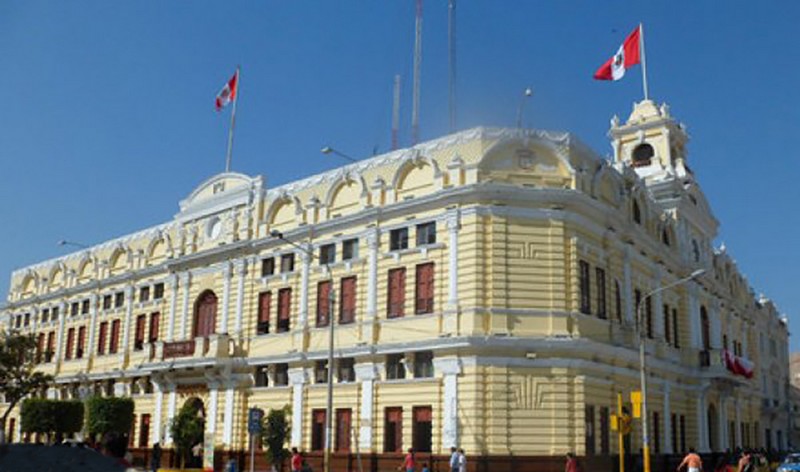 Disponen embanderamiento de Chiclayo hasta el 19 de abril