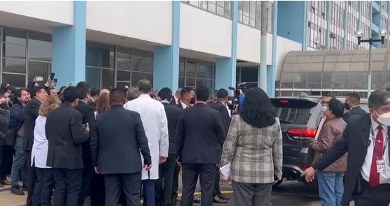 Castillo fue abucheado durante ceremonia por el aniversario del Hospital Rebagliati   