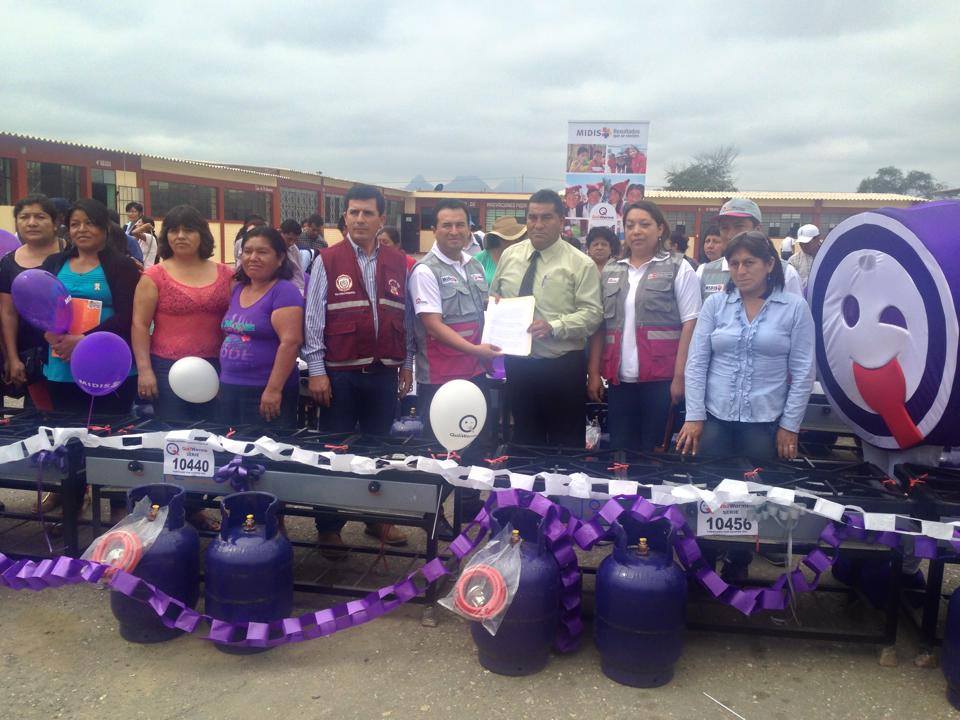 Qali Warma entrega cocinas GLP en colegios de Lambayeque