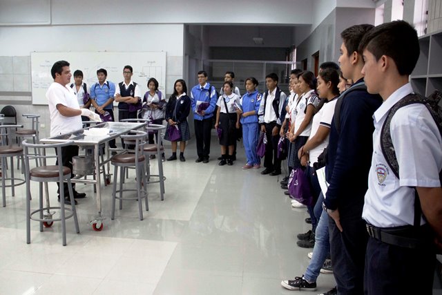 Estudiantes de quinto año de colegios de Chiclayo participaron en "Open Door"