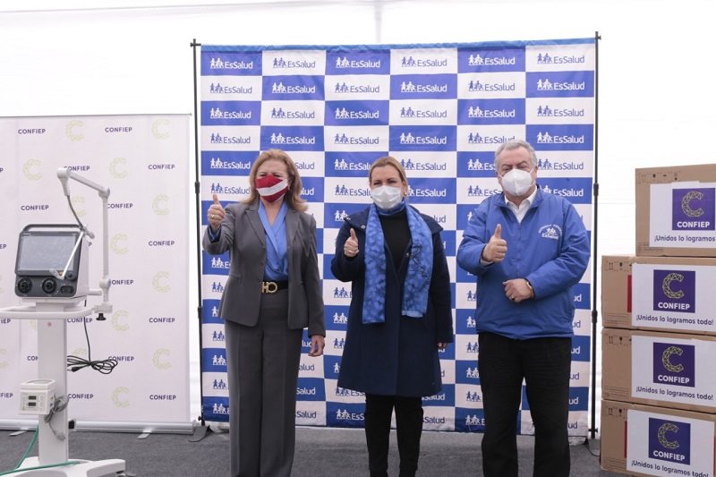 EsSalud recibe diez ventiladores mecánicos donados por Confiep para atención de covid-19