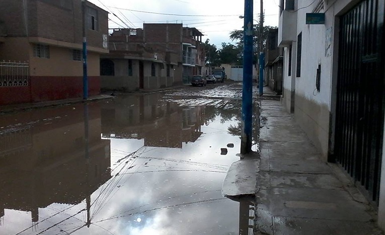 Población de Ferreñafe sufre colapso de redes de alcantarillado por obras paralizadas