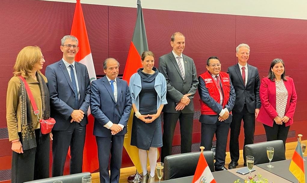 Perú y Alemania negocian proyectos y financiamiento para transporte urbano sostenible 