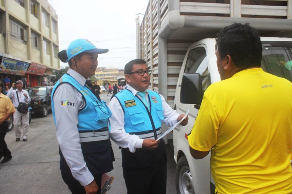 Gerencia de Transportes de Chiclayo entrega 150 tarjetas de operatividad a choferes 