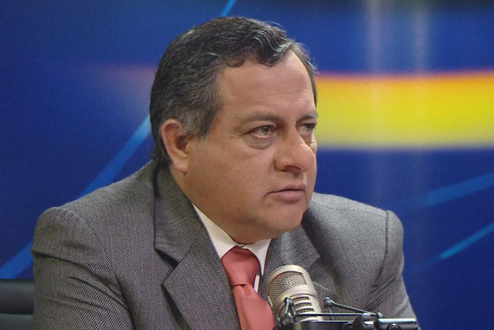 Transparencia exhorta al Parlamento a realizar plenos extraordinarios