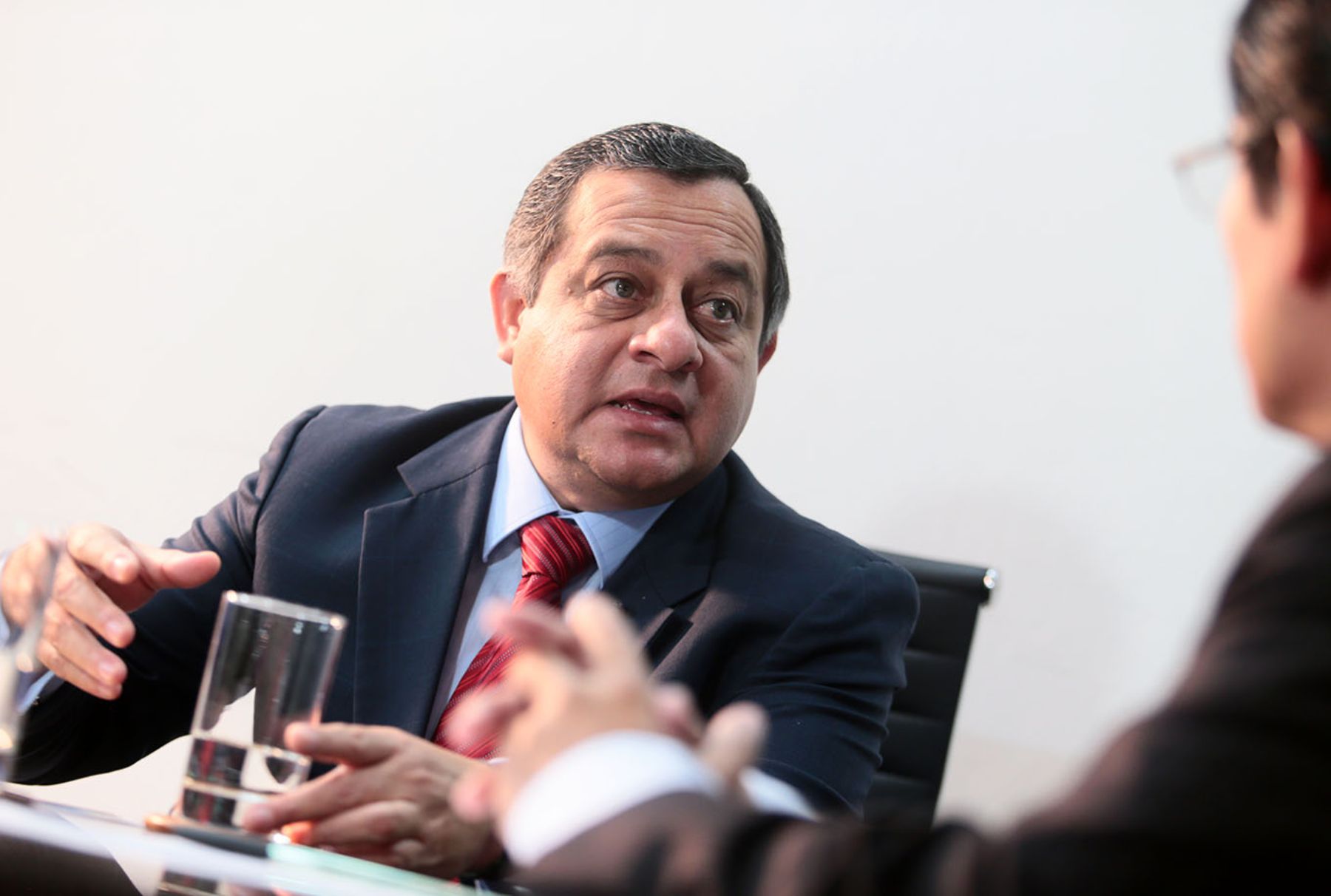 Transparencia cuestiona proyecto de ley sobre partidos políticos presentado por el Apra