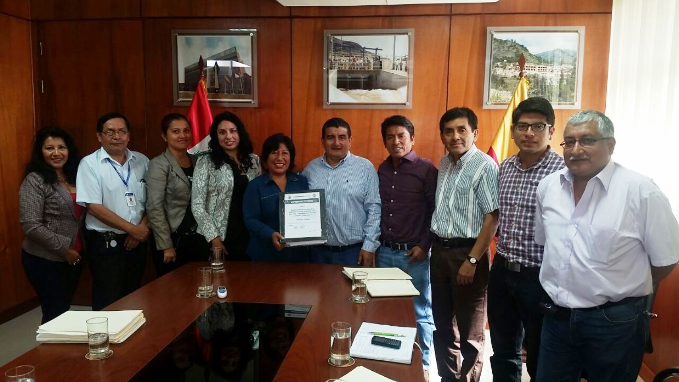 Asfaltarán carretera de Eten a Cascajales 
