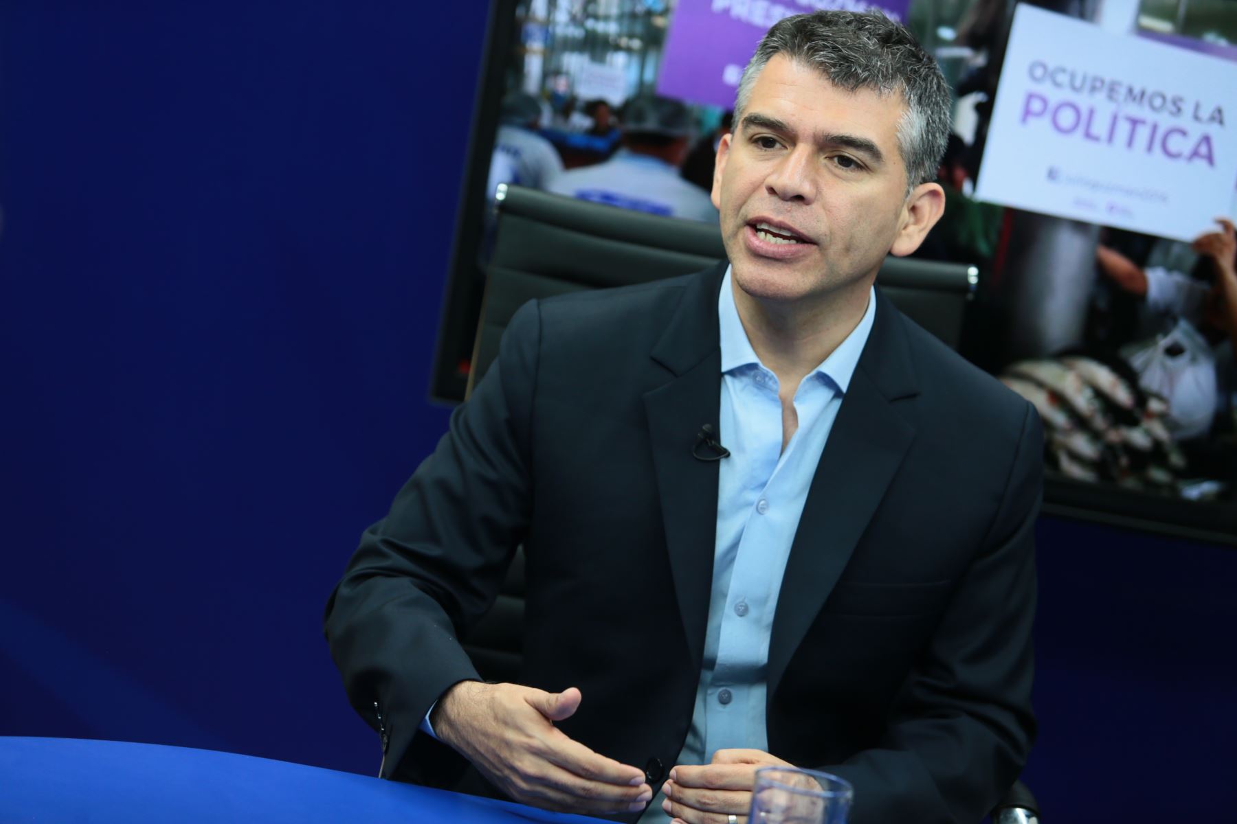 Candidato Guzmán gestionó 55 millones para chuponeo telefónico en gobierno de Humala