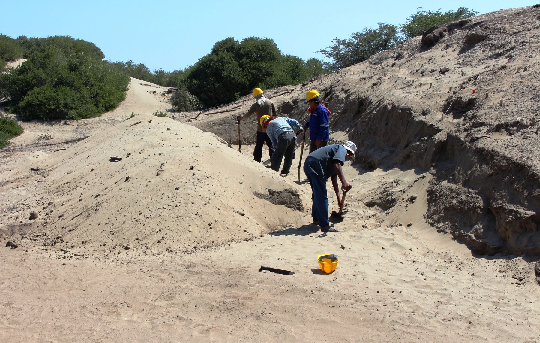 Hallan 17 cementerios en huaca Chornancap de Lambayeque