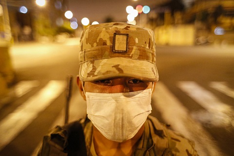 Promulgan ley que reconoce como héroes a servidores públicos que luchan contra el covid-19