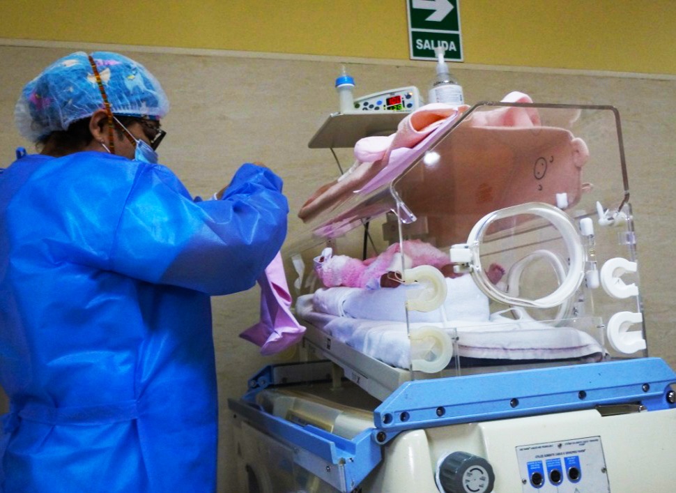  Médicos de EsSalud La Libertad logran recuperación de bebés prematuros 