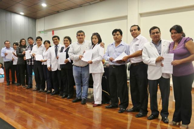 Otorgan resolución de nombramiento a 135 trabajadores de Hospital Regional de Lambayeque