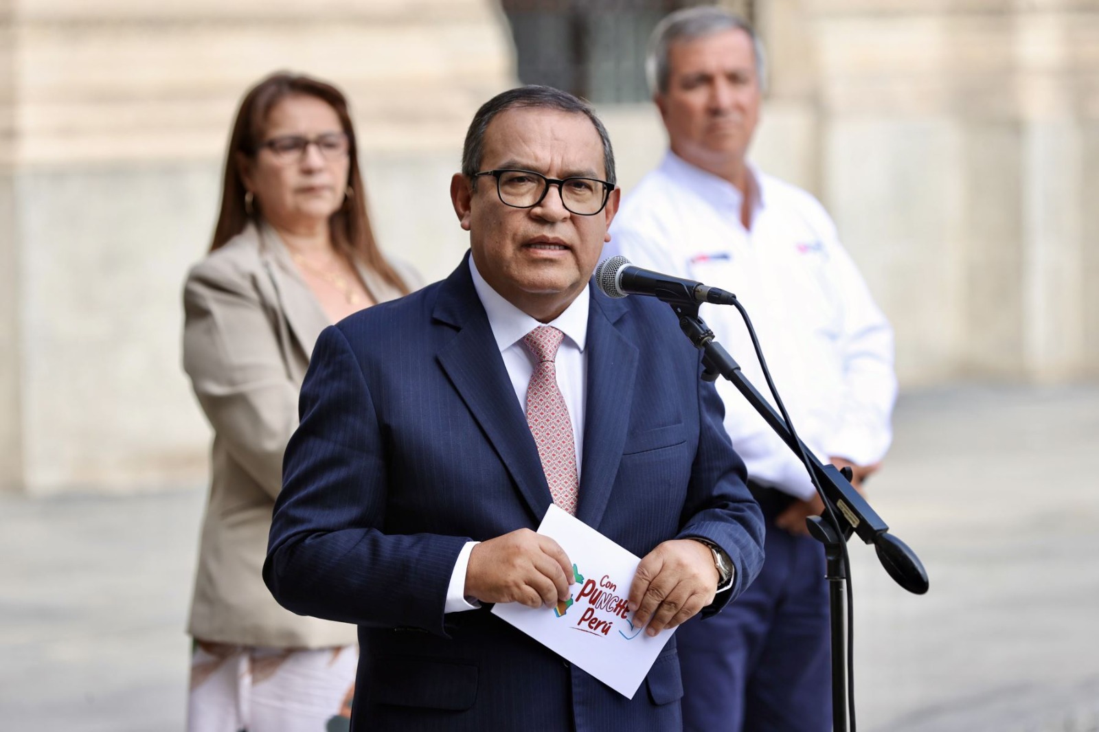 Consejo de Ministros aprueba proyecto ley para cese de maestros que vulneren valores cívicos