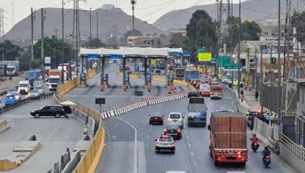 Presentan proyecto de ley que busca regular el incremento de tarifas de peajes