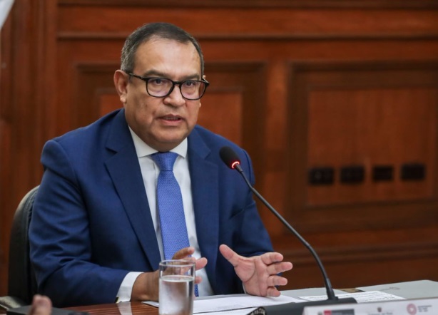 Exigen renuncia de Alberto Otárola tras difusión de audio que lo vincula a Yaziré Pinedo