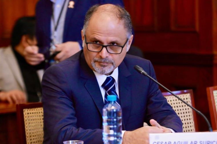 Subcomisión del Congreso concluye que candidato a contralor cumple requisitos formales