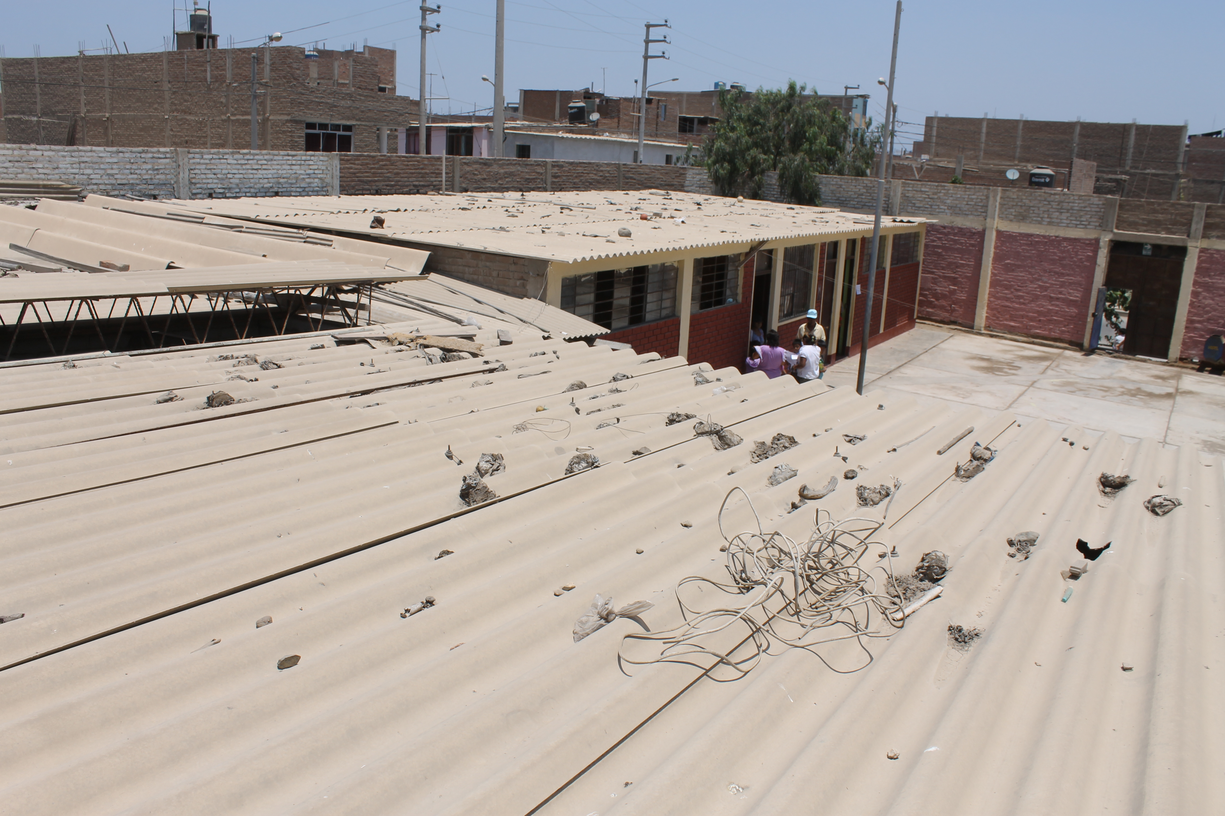 Encuentran excremento humano en techos de aulas de I.E. José M. Arguedas