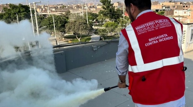 Fiscales de Lambayeque se capacitan para casos de emergencia por incendios
