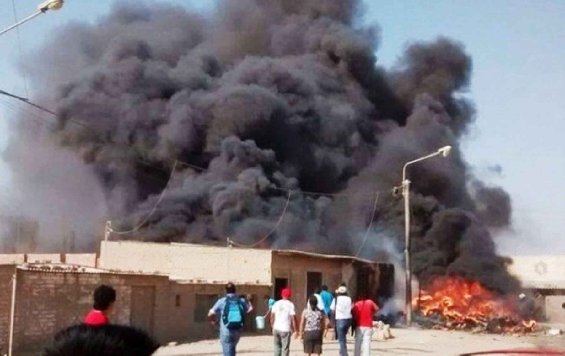 Chiclayo: incendio en Jesús Nazareno afectó seis viviendas