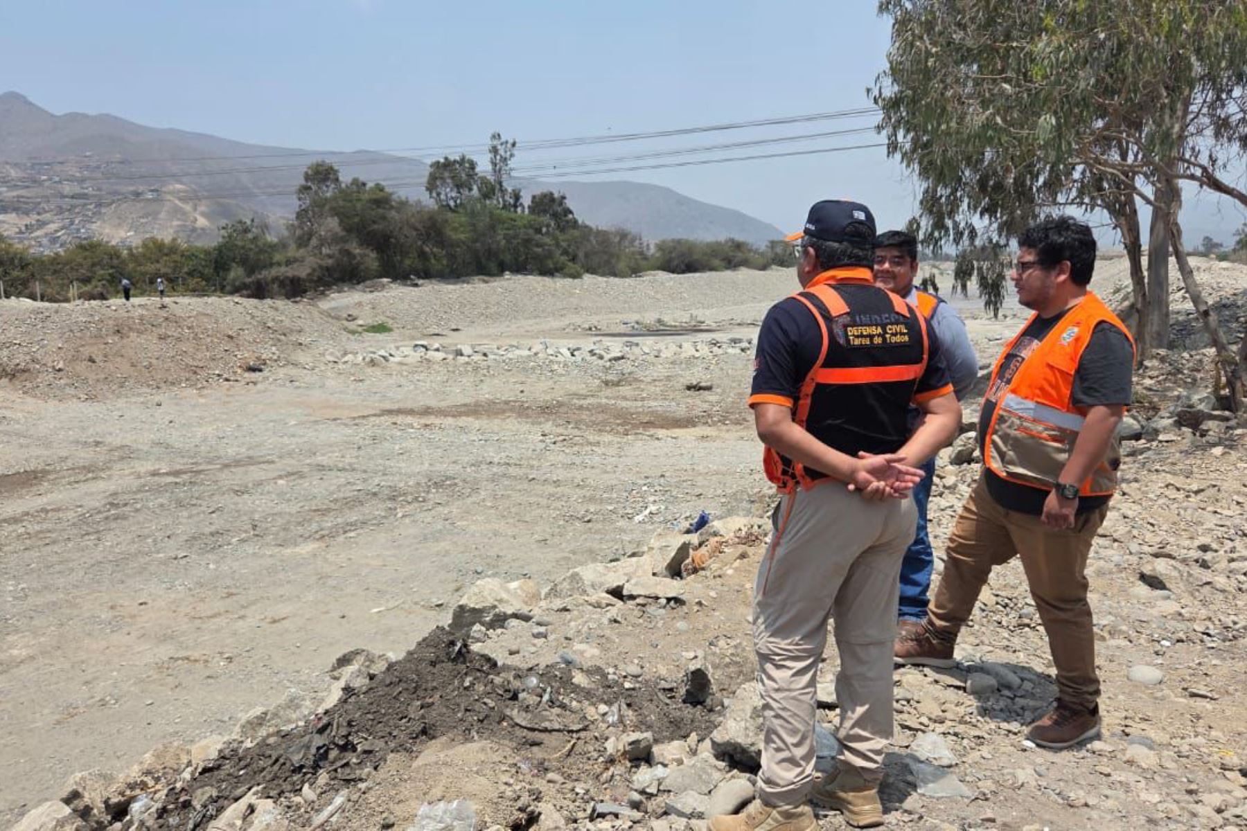 Defensa activa capacidades operativas para proteger a la población ante lluvias en 20 regiones