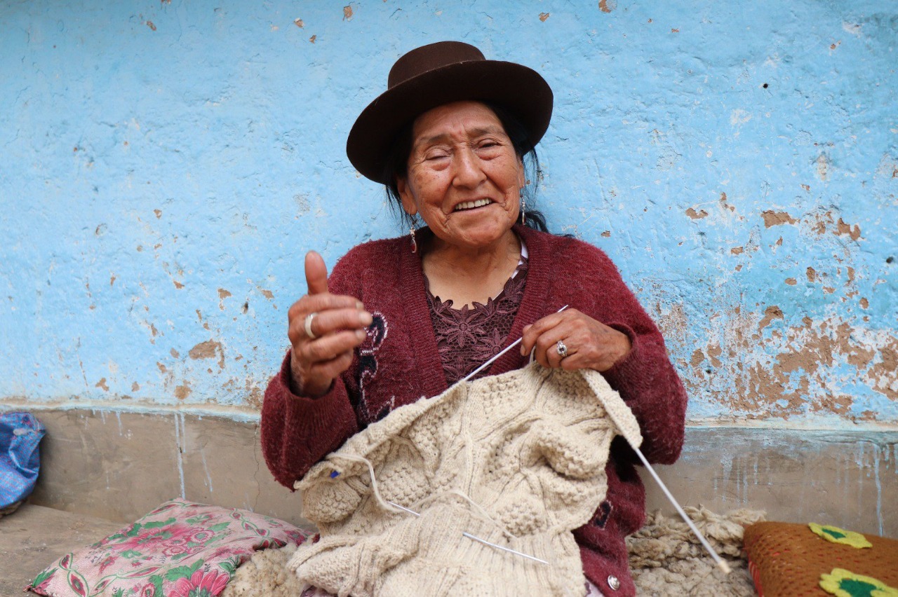 Midis reafirma su compromiso de atención a las mujeres indígenas con los programas sociales
