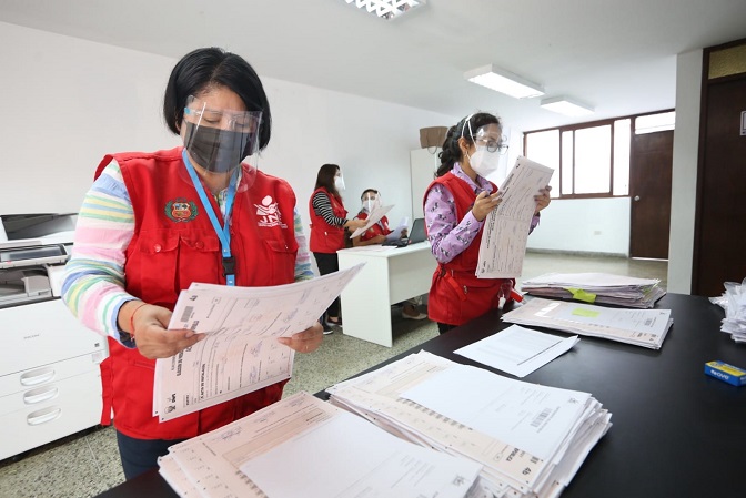 Jurados especiales resolvieron el 97.48% de actas observadas de la elección presidencial