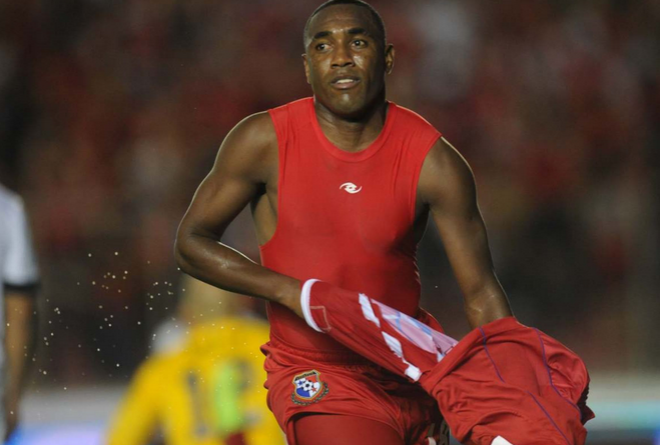  Aurich rechaza insultos racistas que recibió Luis Tejada en el Cusco