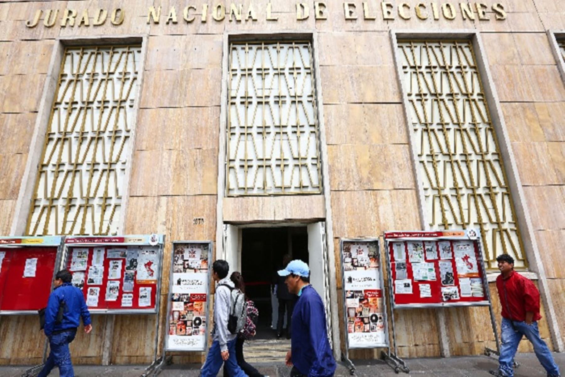 JNE realiza foro virtual sobre representación indígena en cargos de elección nacional 