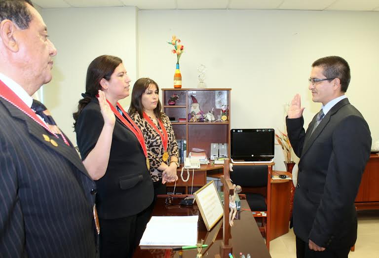  Juramentan a tres fiscales adjuntos en Lambayeque