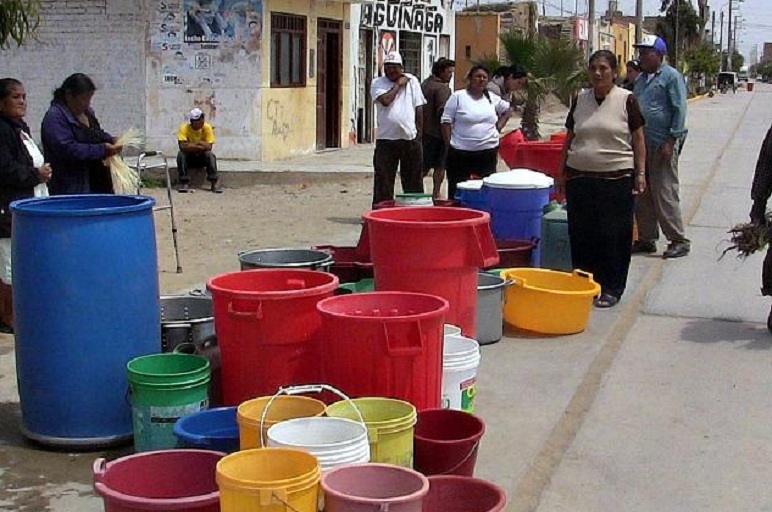 Pueblos jóvenes de Lambayeque están sin agua hace más de dos días