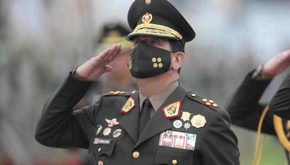 Jefe del Comando de las FF.AA: “Somos respetuosos de la Constitución y lo hemos demostrado” 