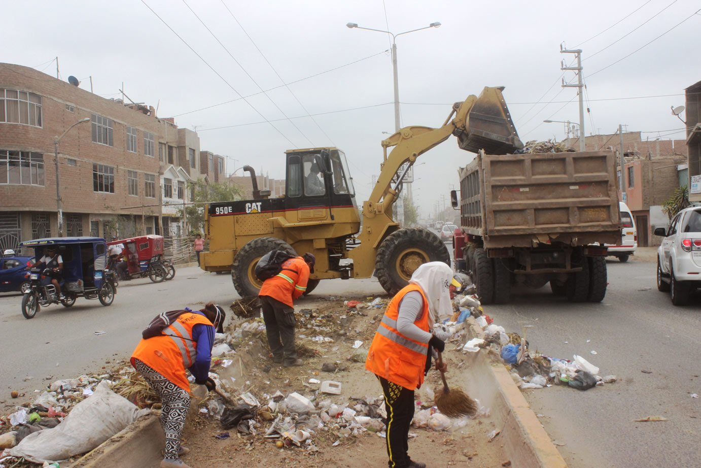 Recogen 150 toneladas de residuos sólidos en puntos críticos de Chiclayo
