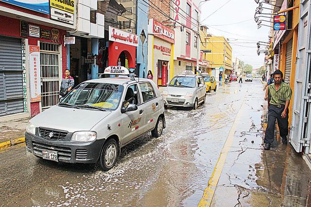 Chiclayo: otorgarán motobombas para descolmatación de acequias