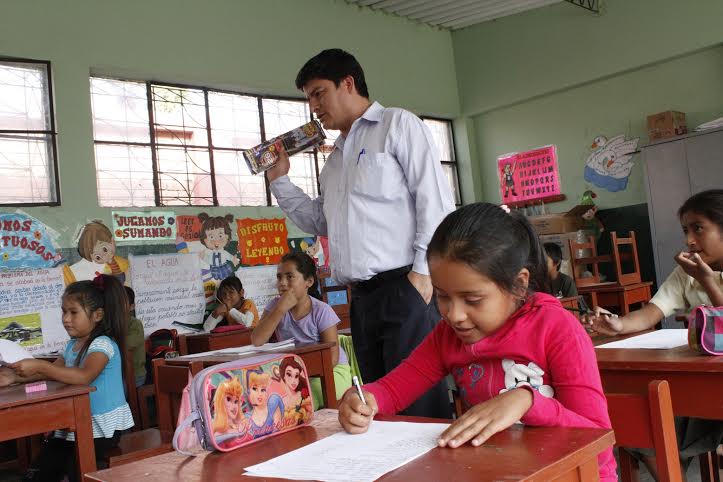 Chiclayo: maestros con tardanzas o faltan tendrán descuentos en sus haberes