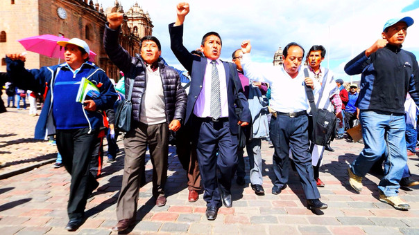 Gobiernos Regionales llaman a profesores a deponer actitud inflexible