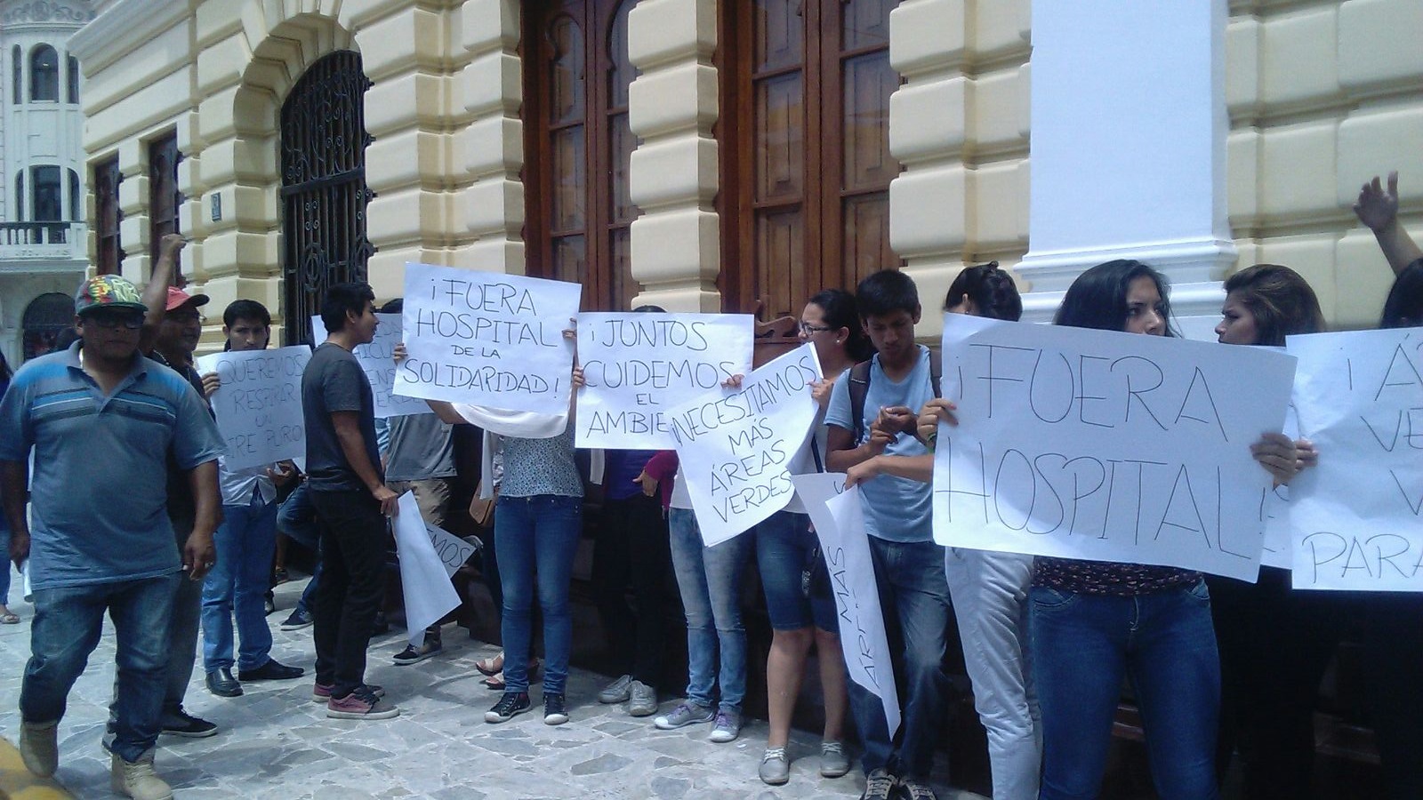 Pobladores aseguran que se venció plazo para desalojo del Hospital de la Solidaridad