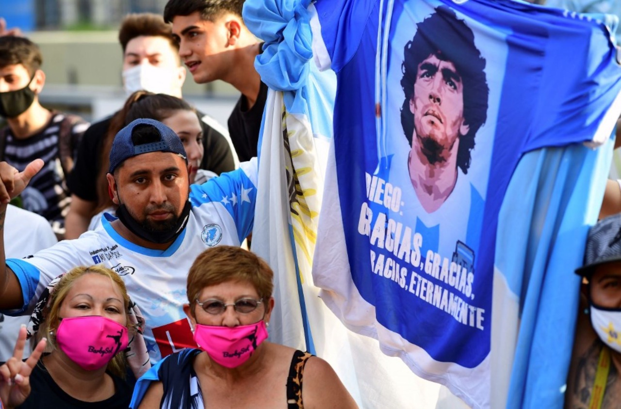 Fiscalía afirma que muerte de Diego Maradona se debió a causas naturales 