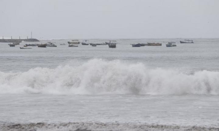 Oleajes ligeros se presentarían este fin de semana en litoral norte y centro