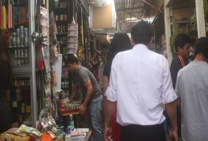 Verifican orden y limpieza en el interior del mercado Modelo