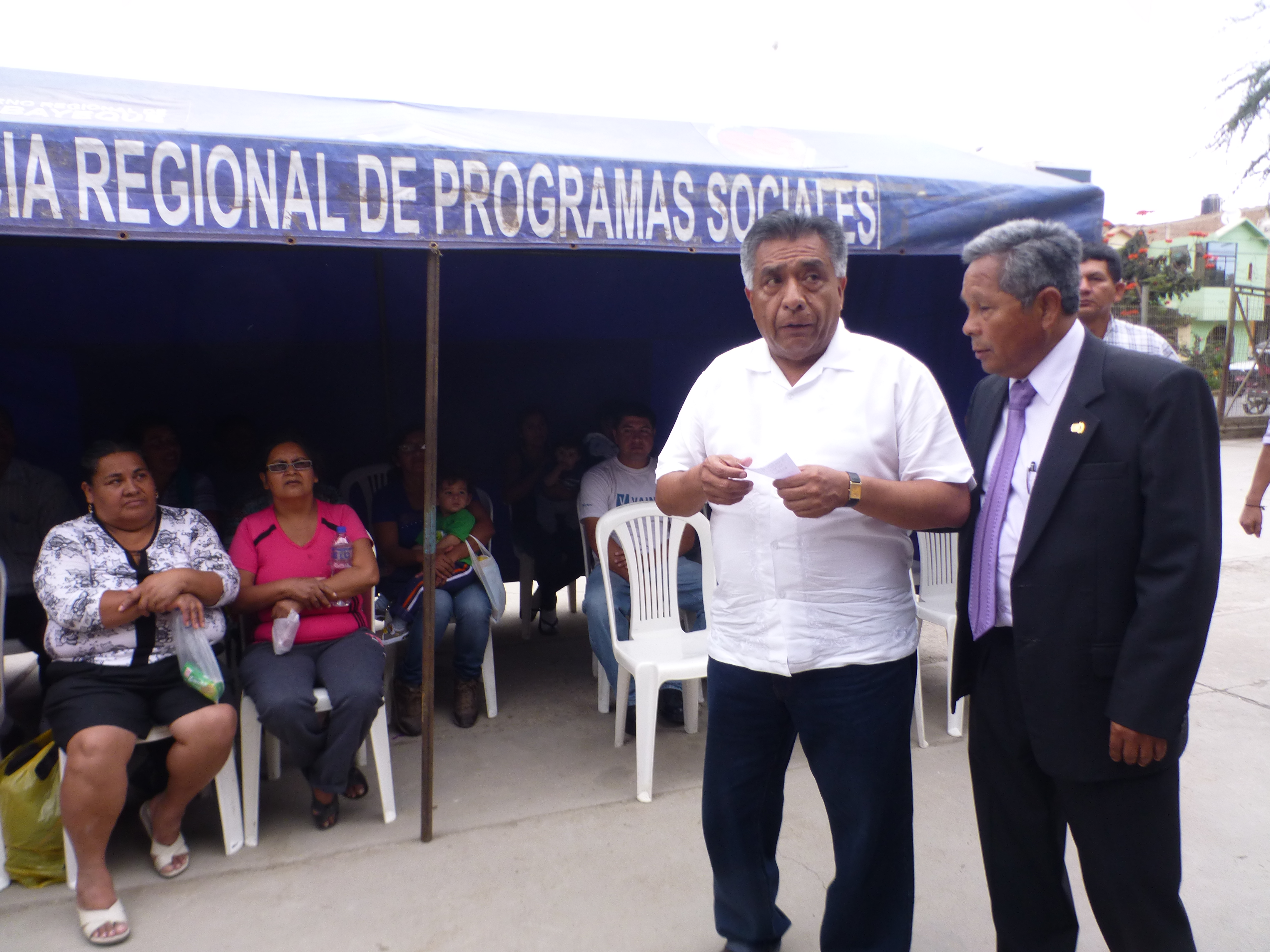 Reubicarán a comerciantes ambulantes al mercado “El Pueblo”