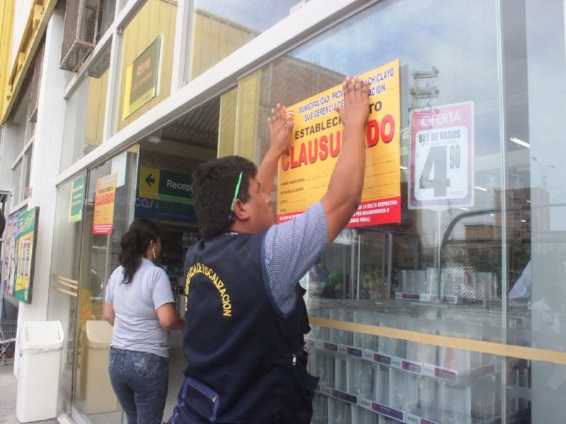 Clausuran supermercado Metro por tener los baños antihigiénicos