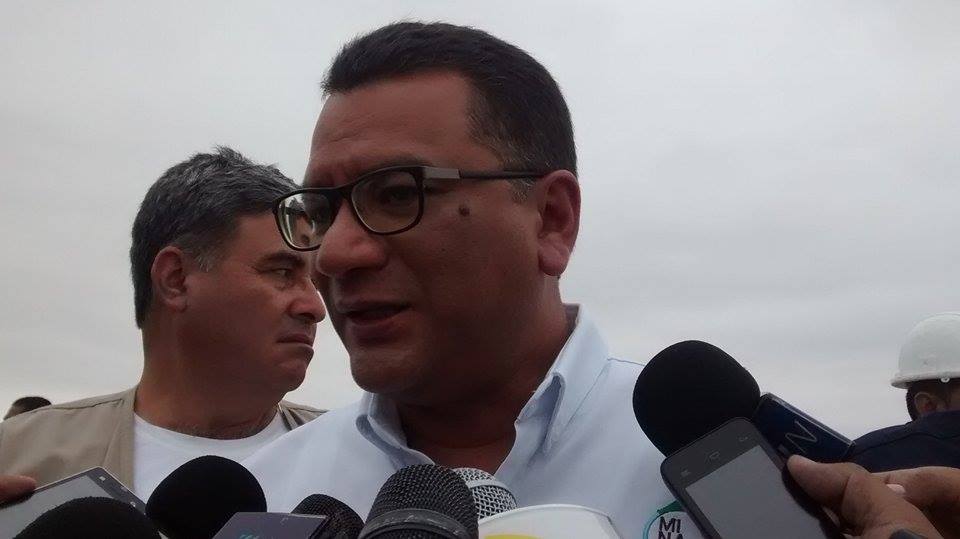 Ministro de Agricultura anuncia que obras de prevención culminarán antes de Navidad