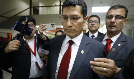 Abogado de Harvey Colchado presenta recurso para evitar su baja en la PNP