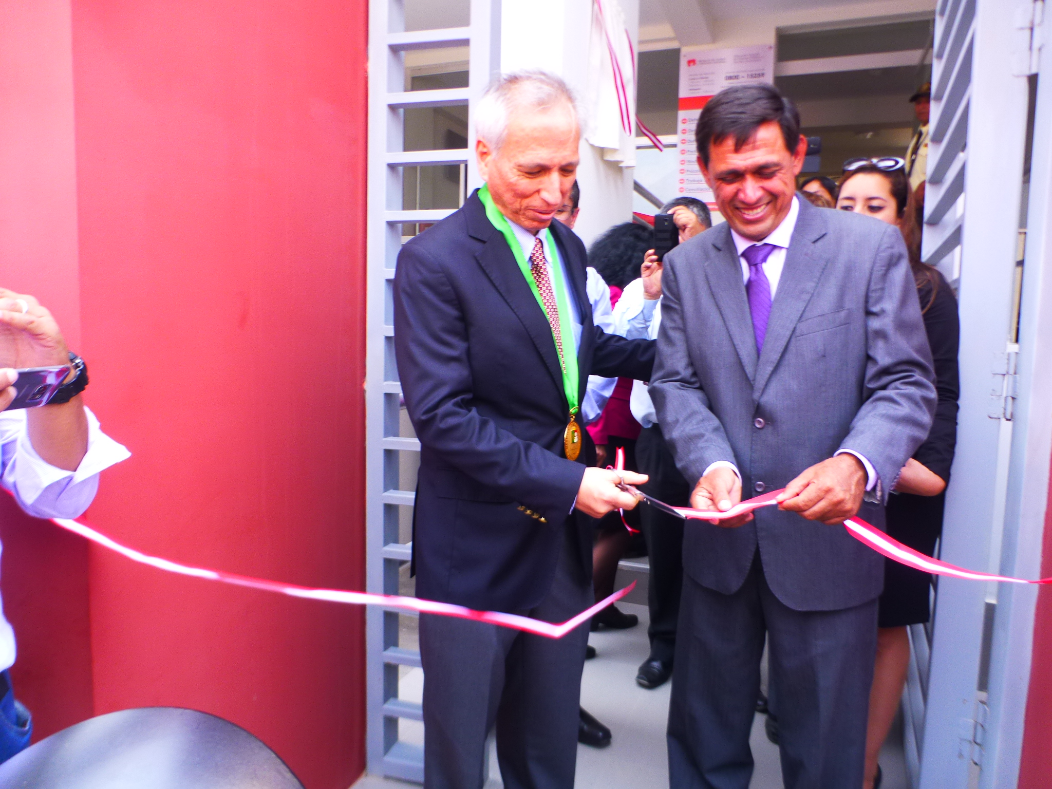 Ministro de Justicia inauguró nuevo local de justicia en el distrito de Ferreñafe